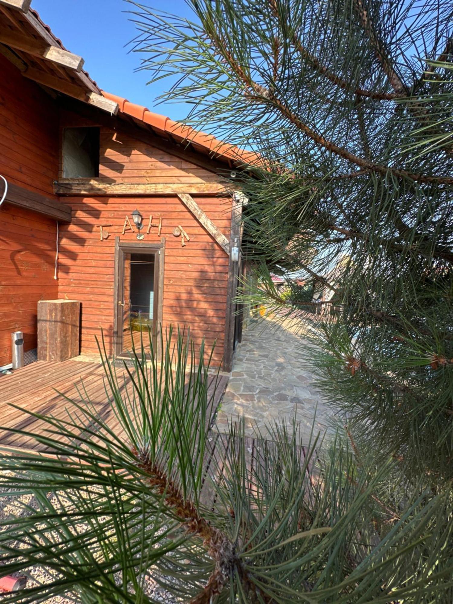 Chervona Kalyna Cottage Odessa Exterior foto