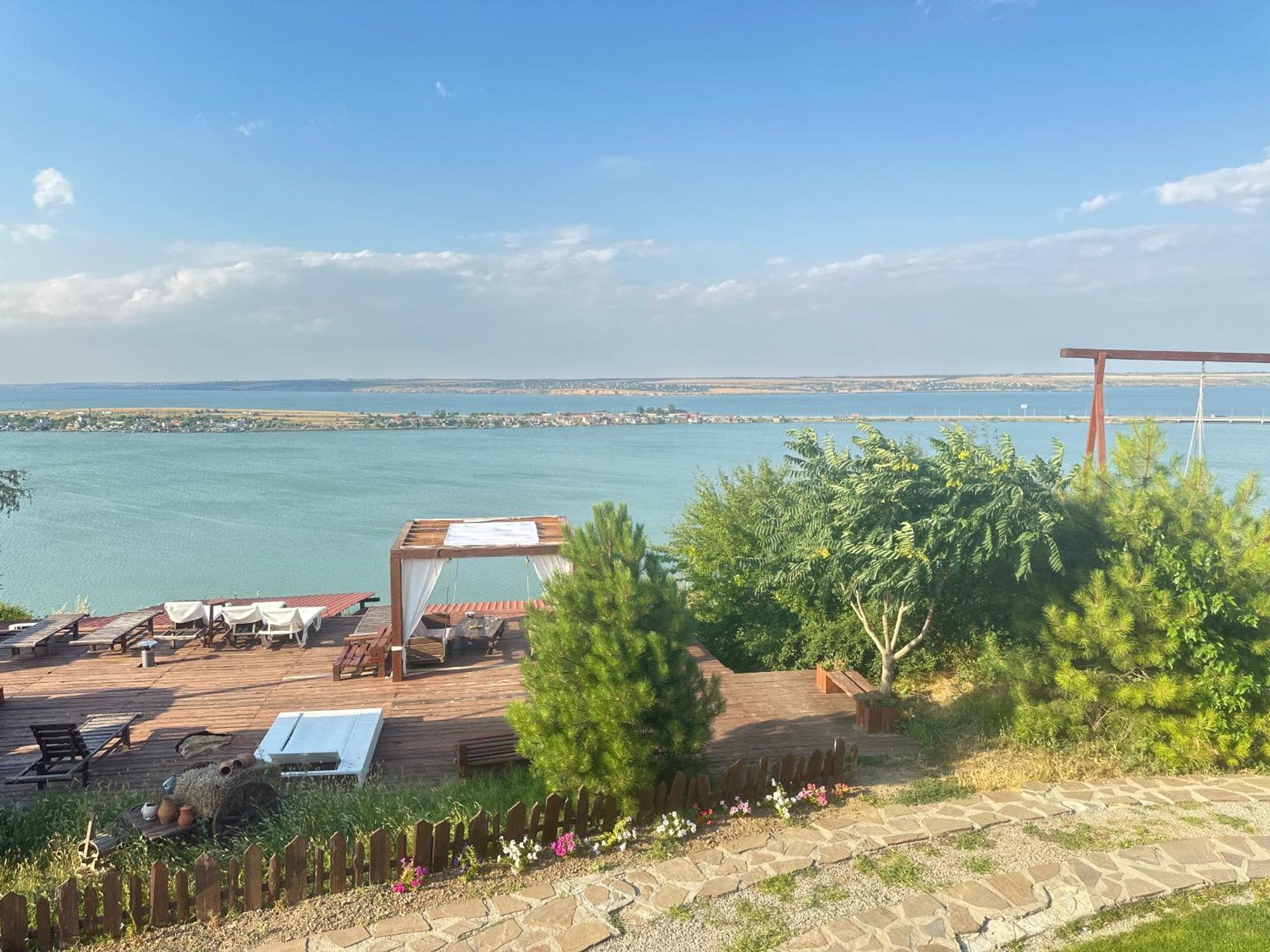 Chervona Kalyna Cottage Odessa Exterior foto