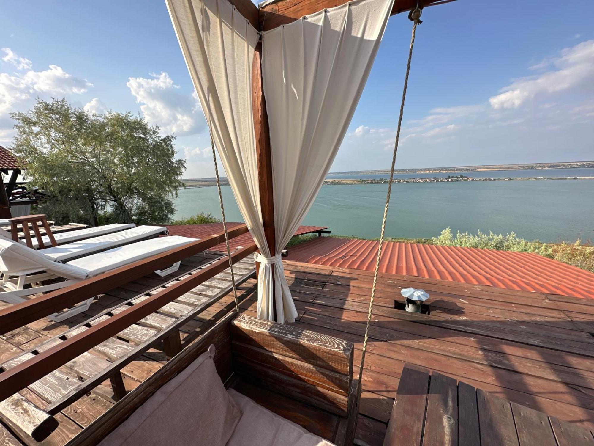 Chervona Kalyna Cottage Odessa Exterior foto